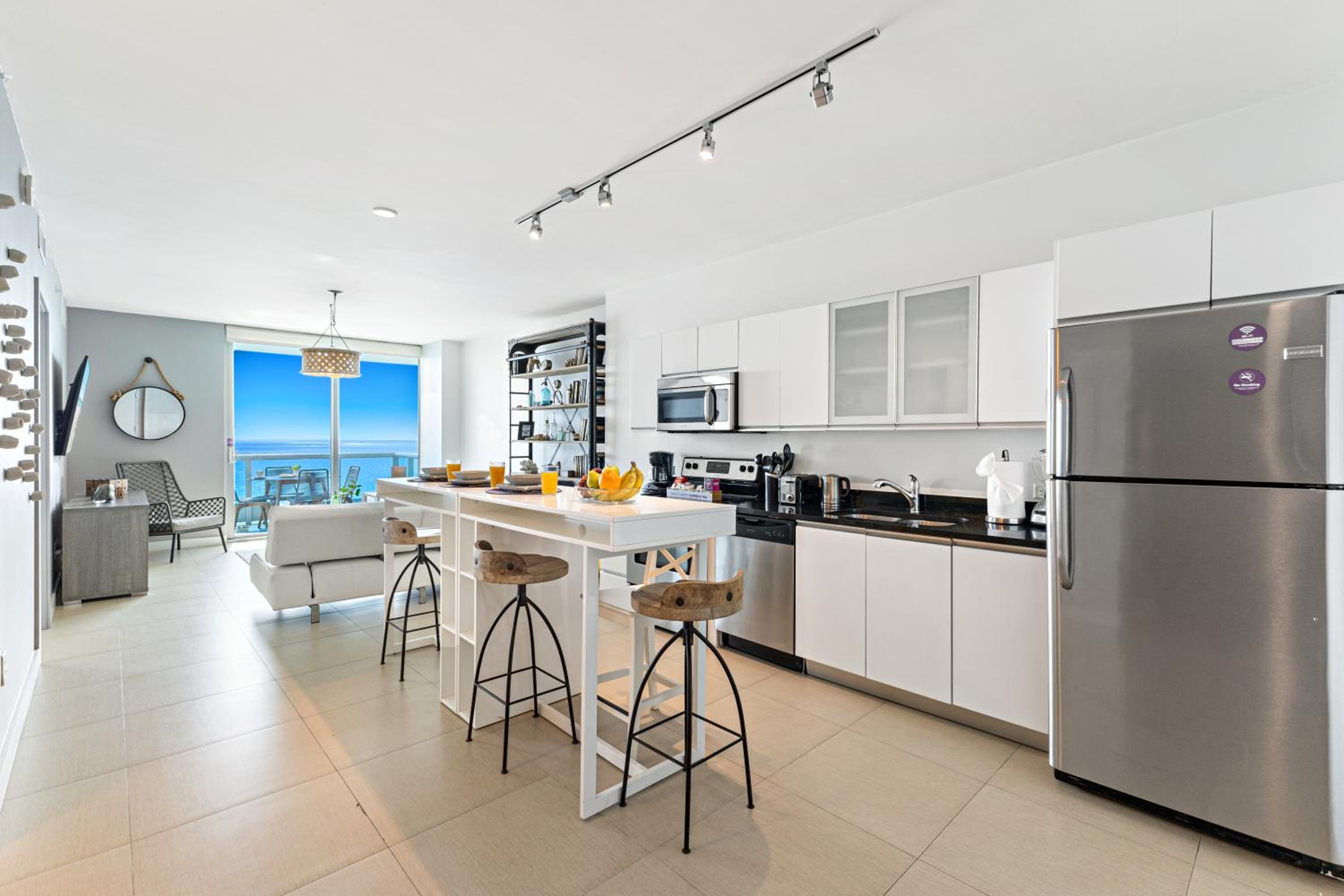Dharma Home Suites Miami Beach at Monte Carlo