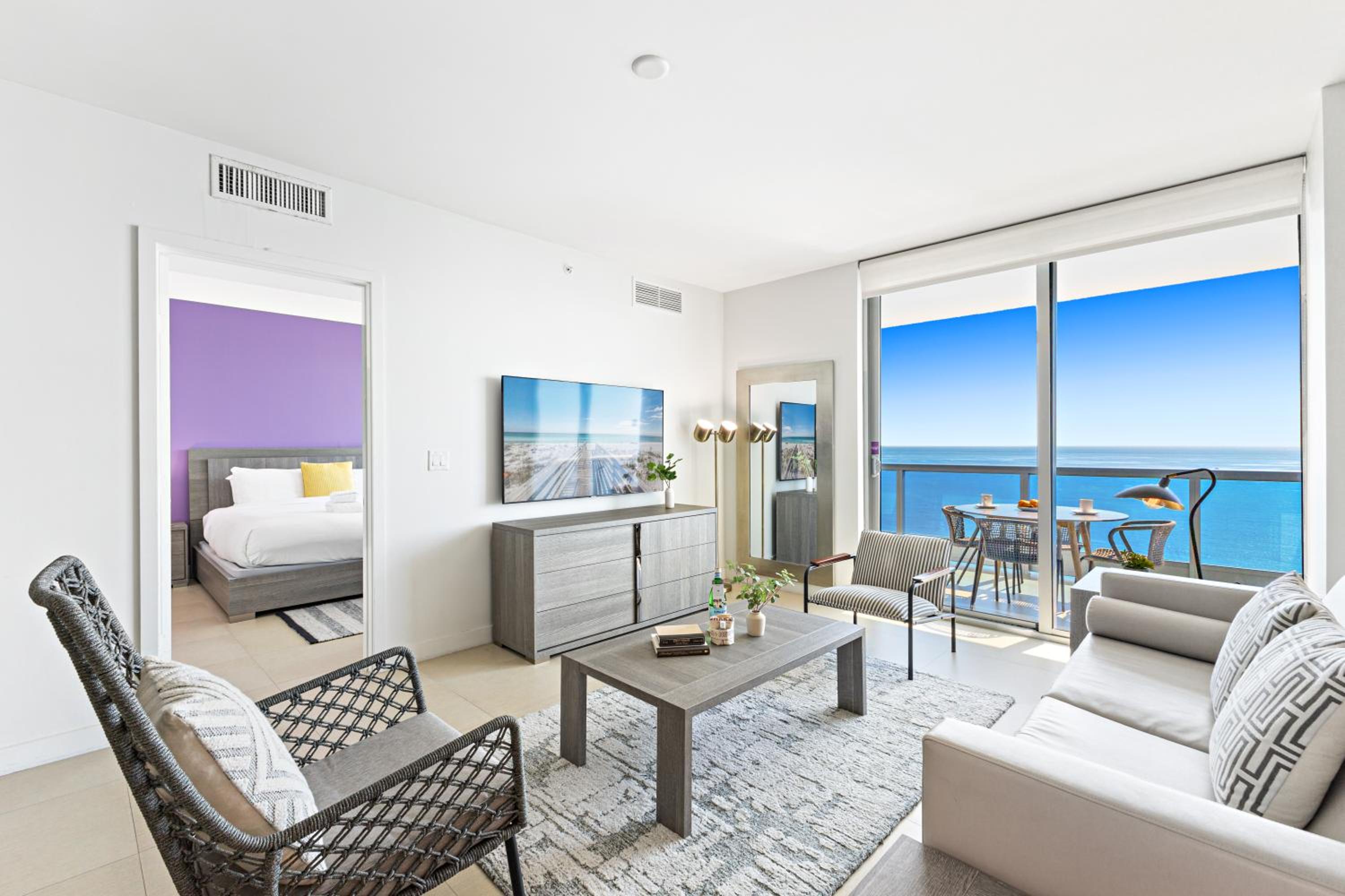 Dharma Home Suites Miami Beach at Monte Carlo
