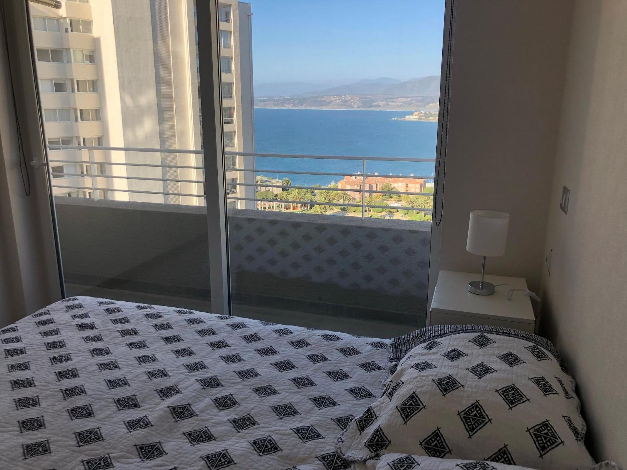 Depto en Costa de Montemar 1