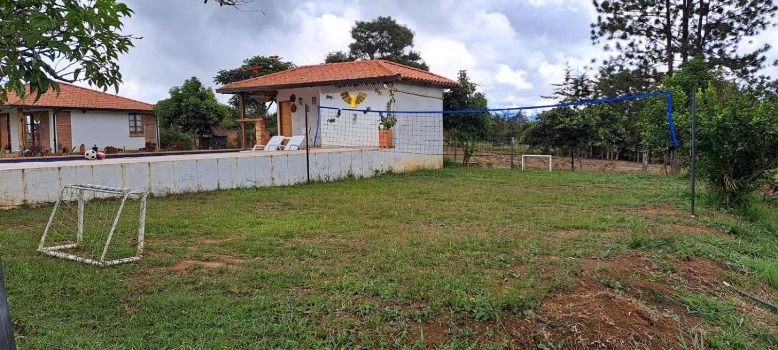 Casa de Campo EL LAGUITO - Mesa de los Santos