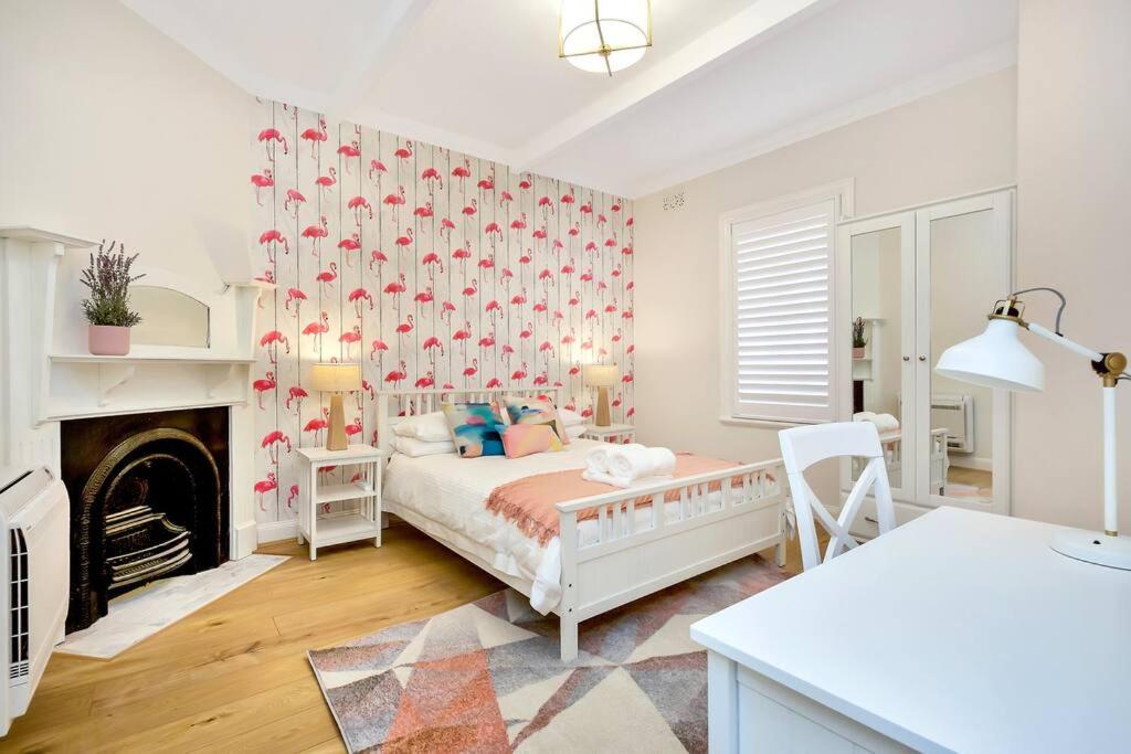 Sydney CBD Waterview apartment 56