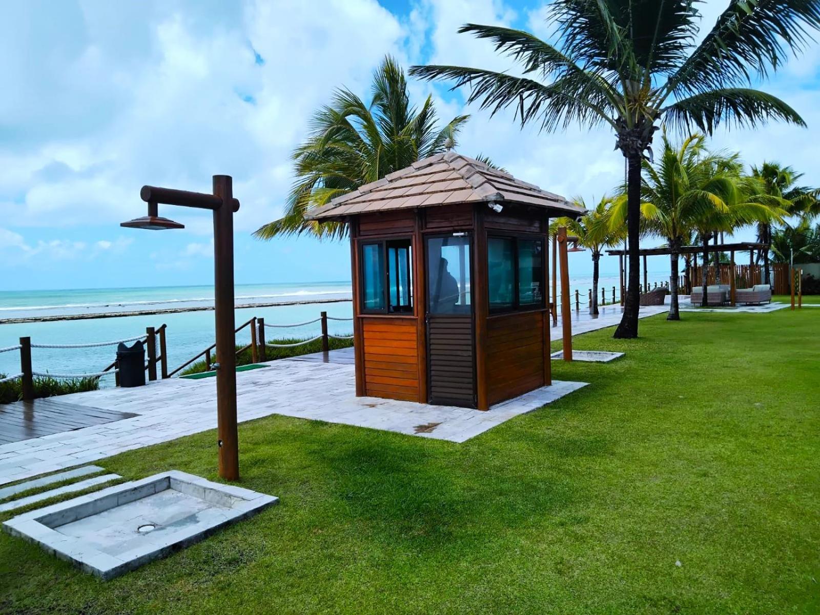 Casa à beira-mar 23 - Pé na Areia, Tipo Bangalô, Piscina Privativa, Muro Alto, Porto de Galinhas, PE