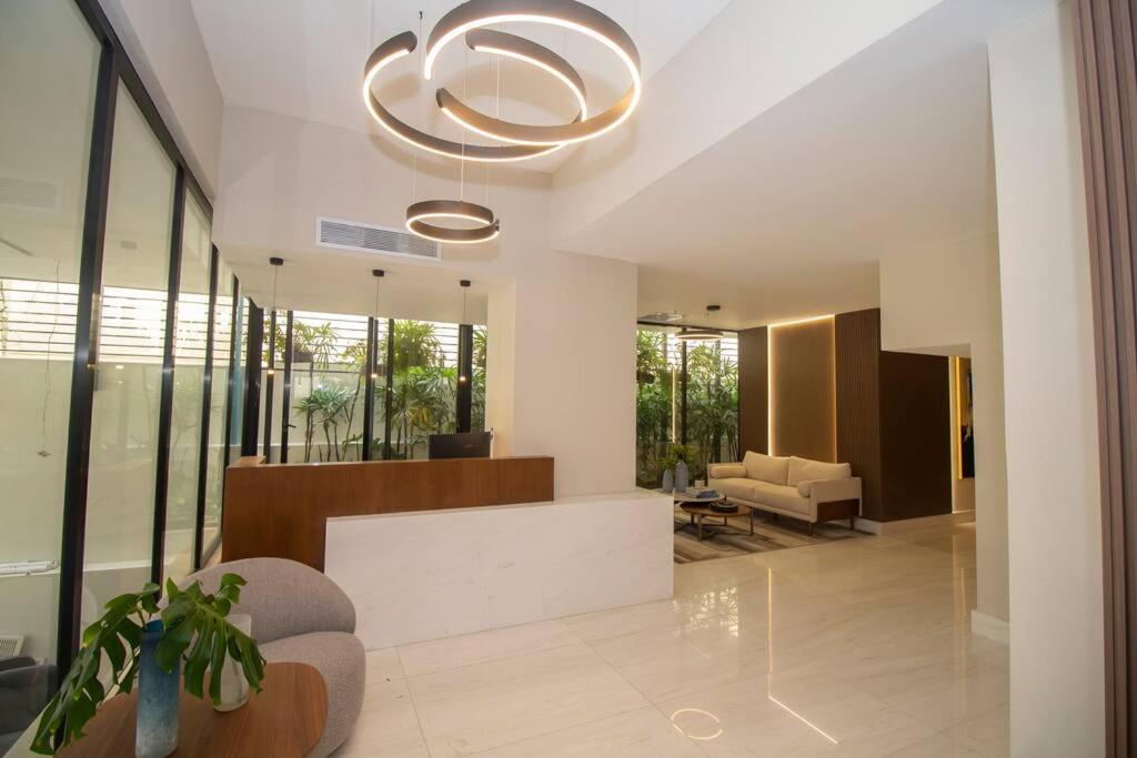 Brand New Luxury Home