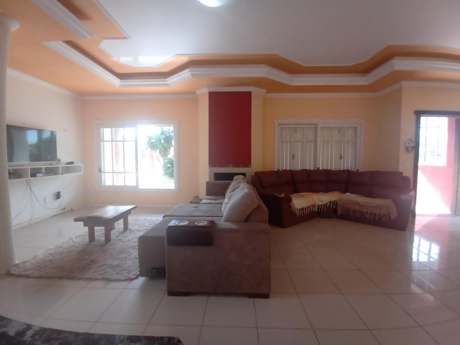 Mansão com 5 quartos, Piscina próximo ao mar