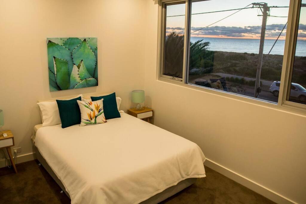 Beachfront Guesthouse Adelaide - stunning views
