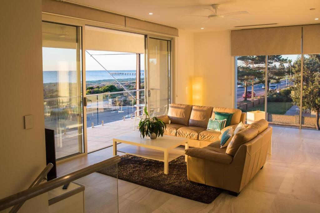 Beachfront Guesthouse Adelaide - stunning views
