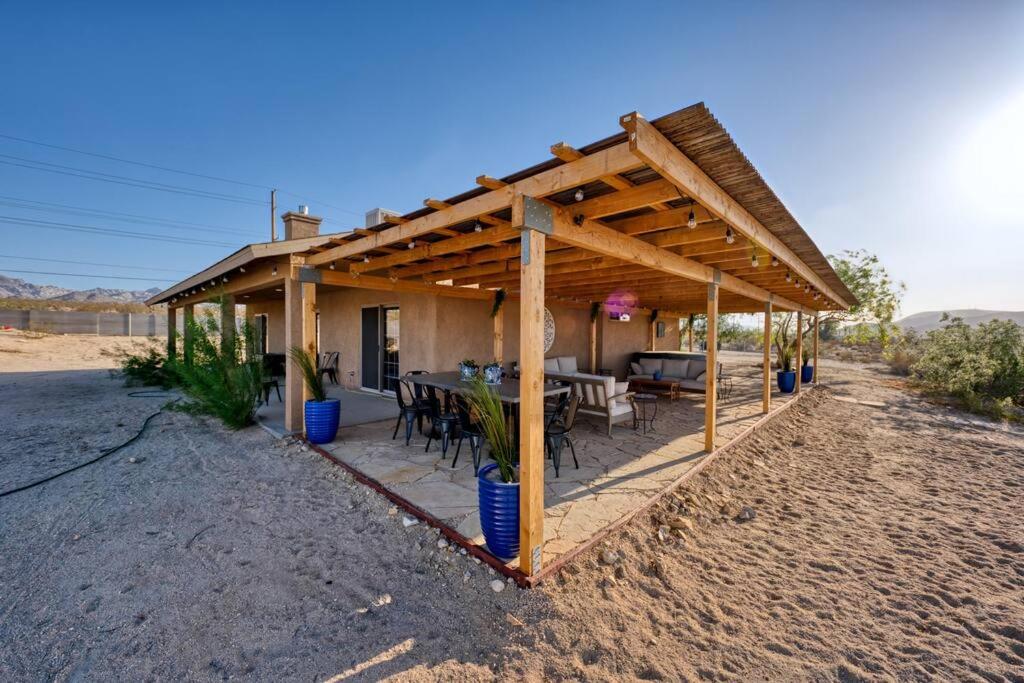 Desert Pearl Escape 4BR Game Room Spa EV Charger view 4