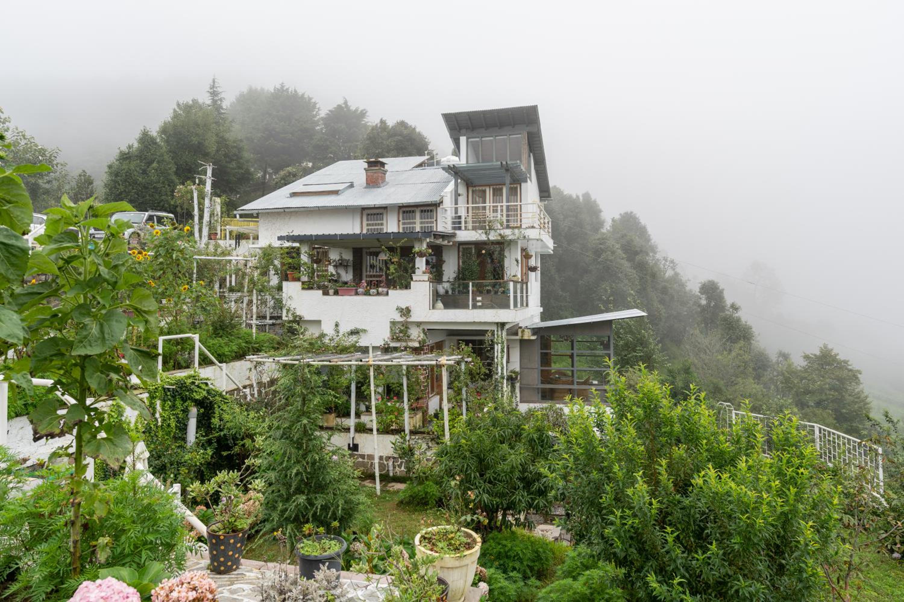 SaffronStays Hydrangea Hill - with Valley Views, Fireplace & Family Celebrations