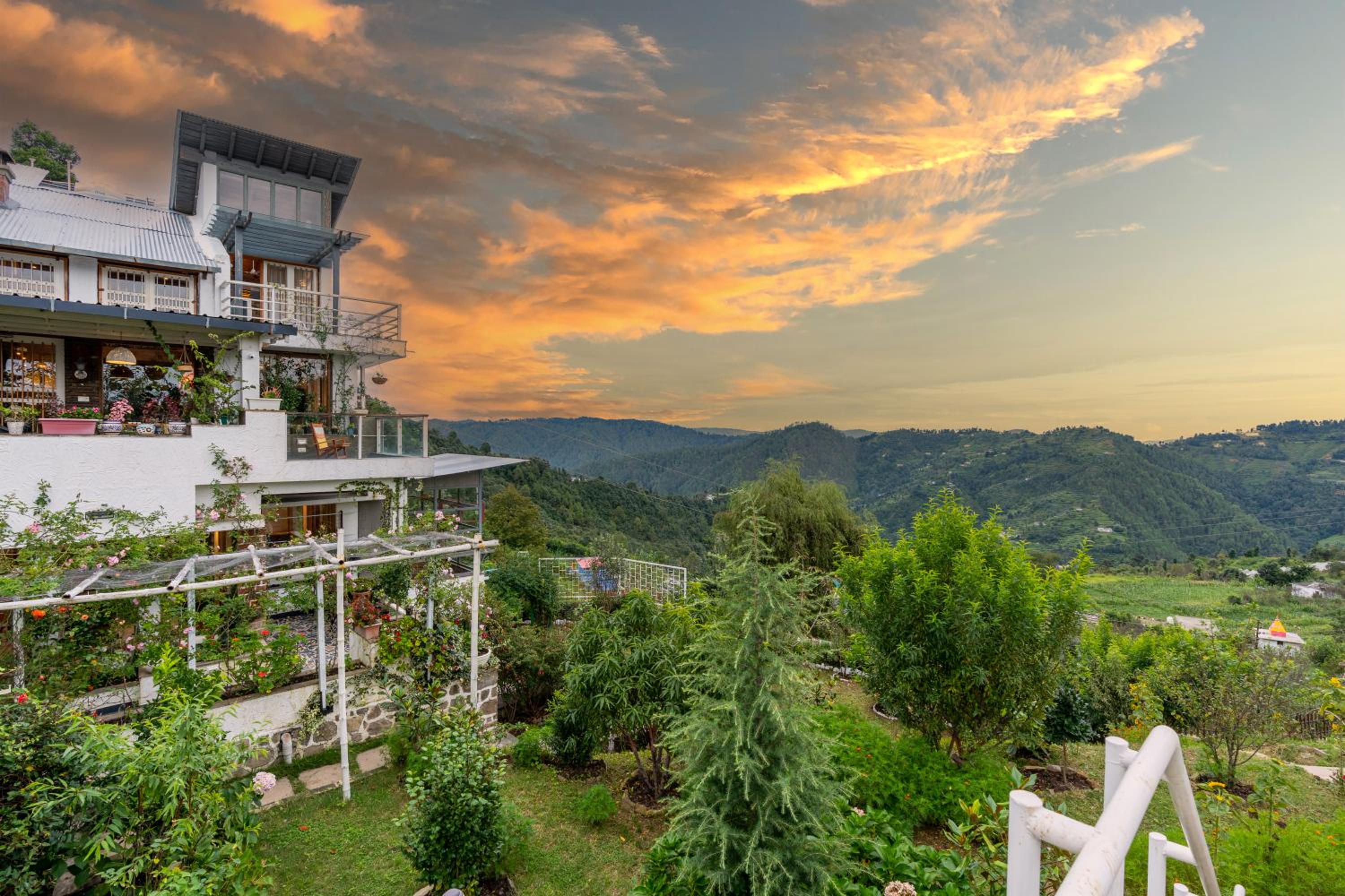 SaffronStays Hydrangea Hill - with Valley Views, Fireplace & Family Celebrations