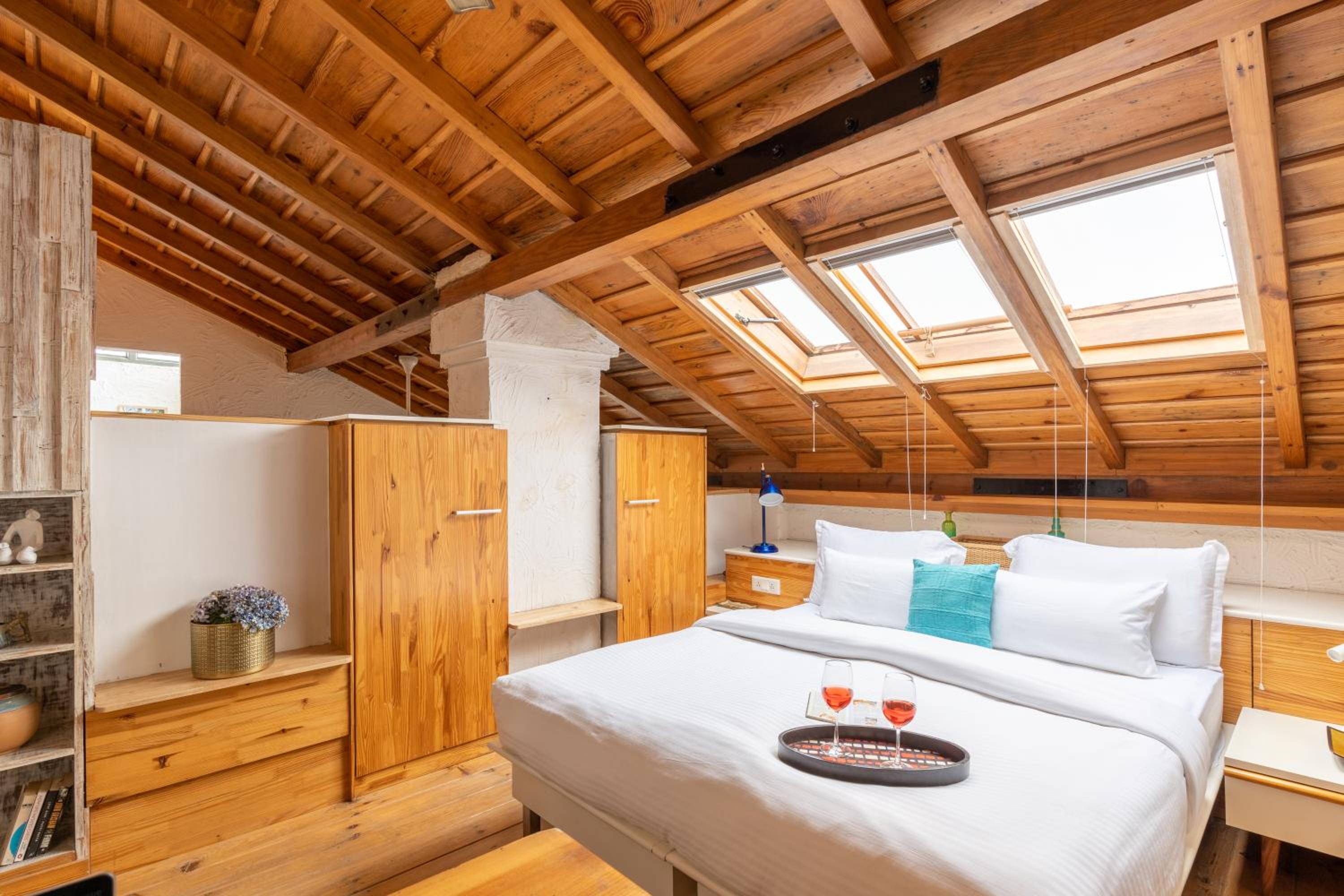 SaffronStays Hydrangea Hill - with Valley Views, Fireplace & Family Celebrations