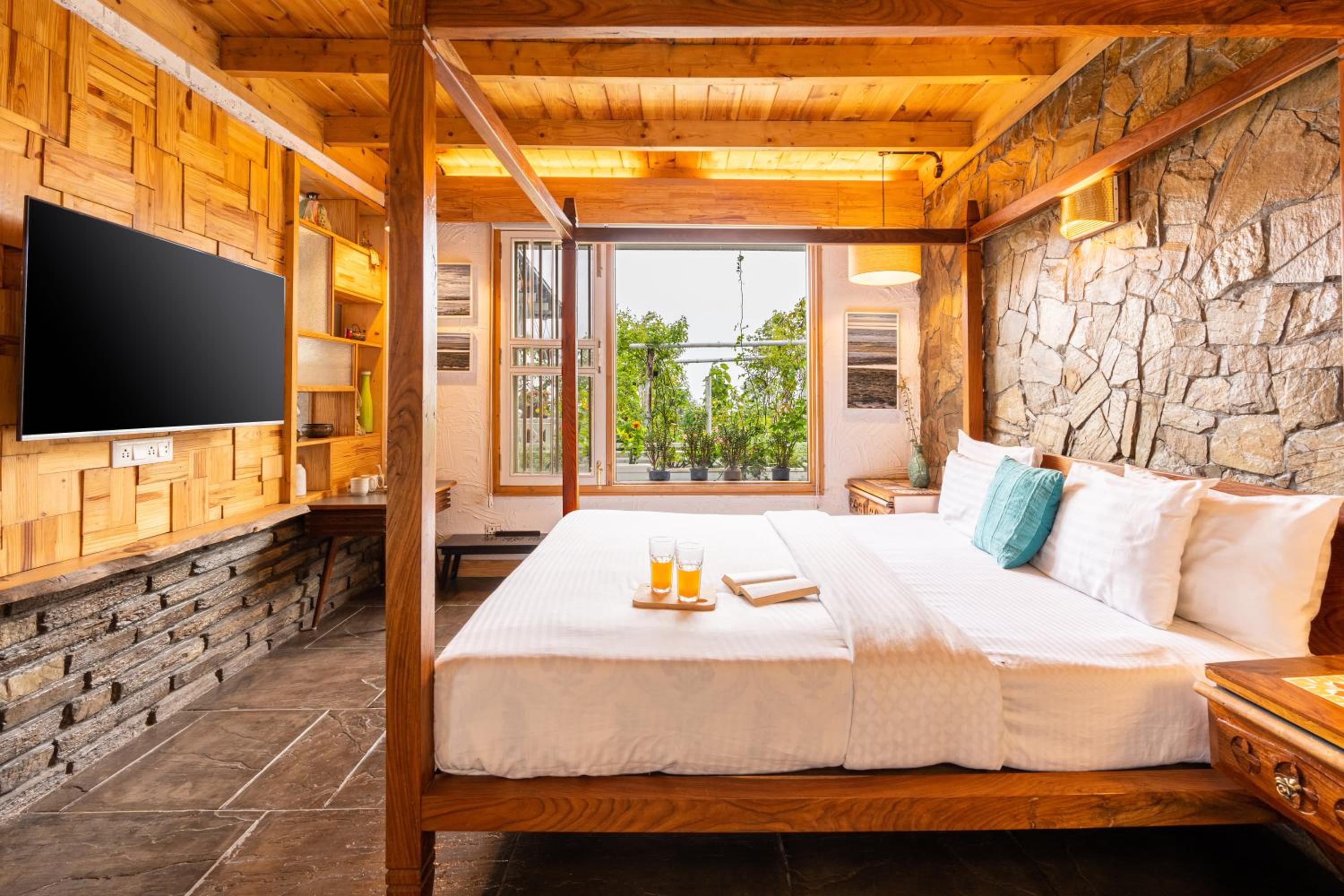 SaffronStays Hydrangea Hill - with Valley Views, Fireplace & Family Celebrations