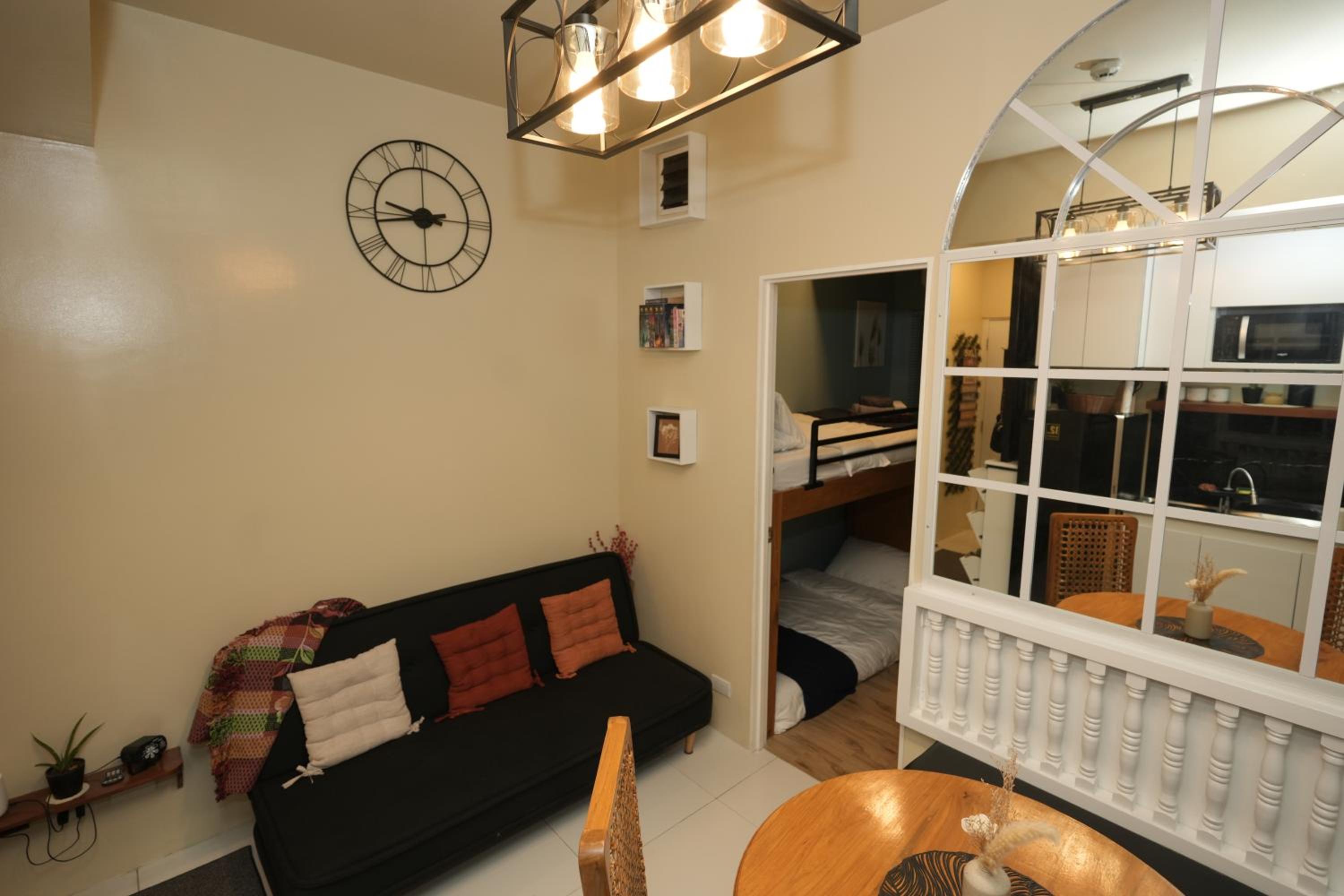 Erwanos Crib 2 Bedroom Condo with Balcony view 3