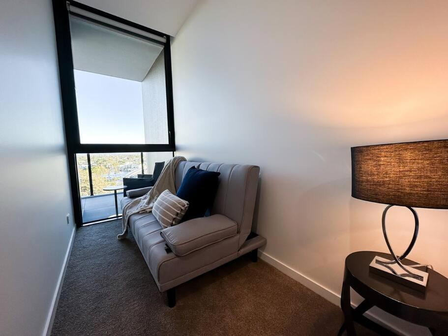 Waterview Two Bedrooms Home & Free Parking
