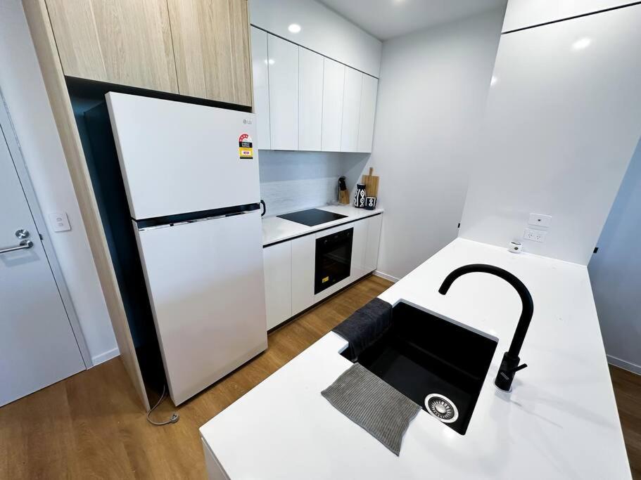 Waterview Two Bedrooms Home & Free Parking