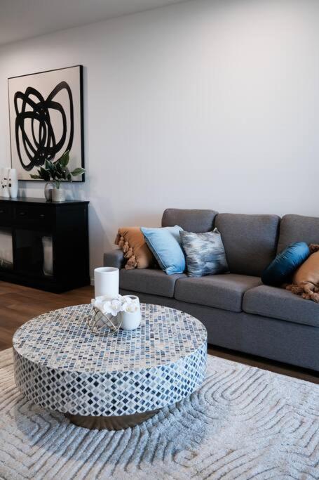Waterview Two Bedrooms Home & Free Parking
