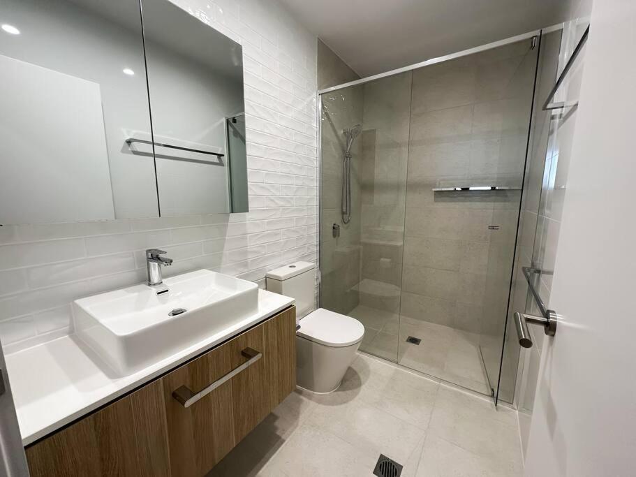 Waterview Two Bedrooms Home & Free Parking