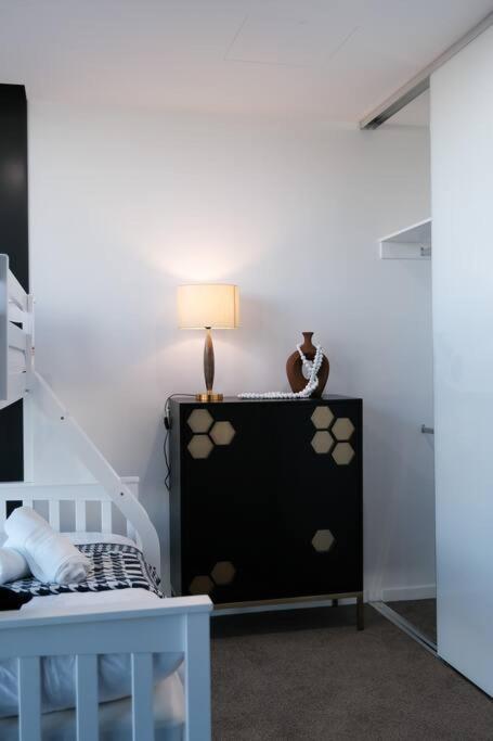 Waterview Two Bedrooms Home & Free Parking