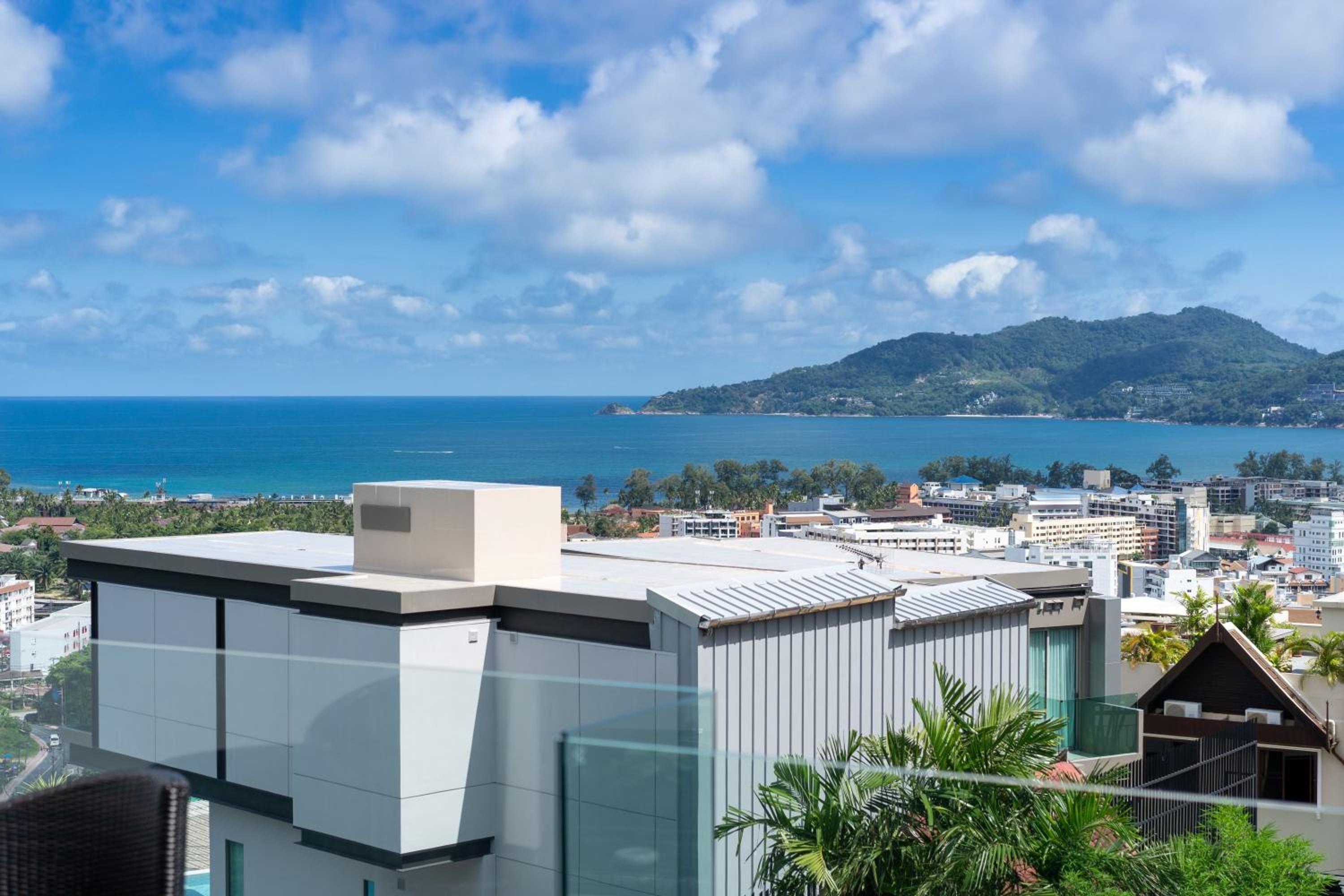 Patong Bay Hill Resort 57