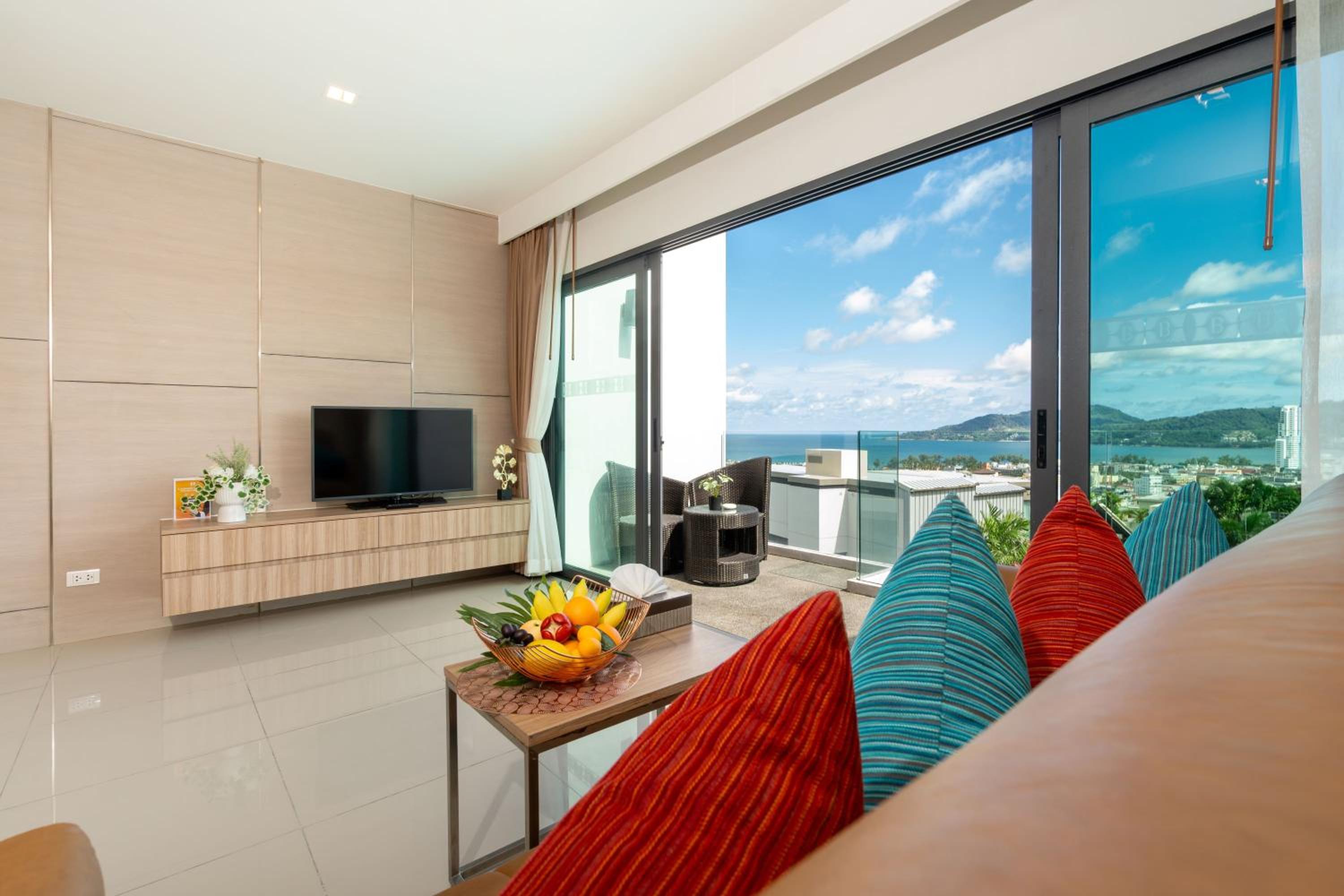 Patong Bay Hill Resort 58