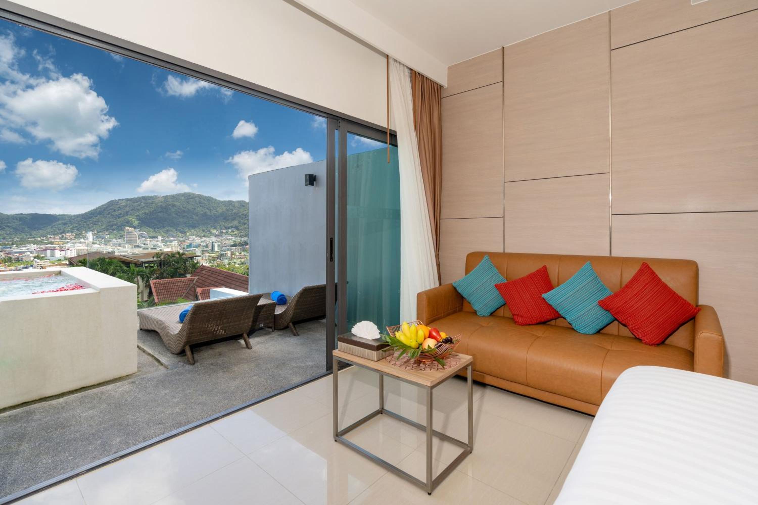 Patong Bay Hill Resort 60