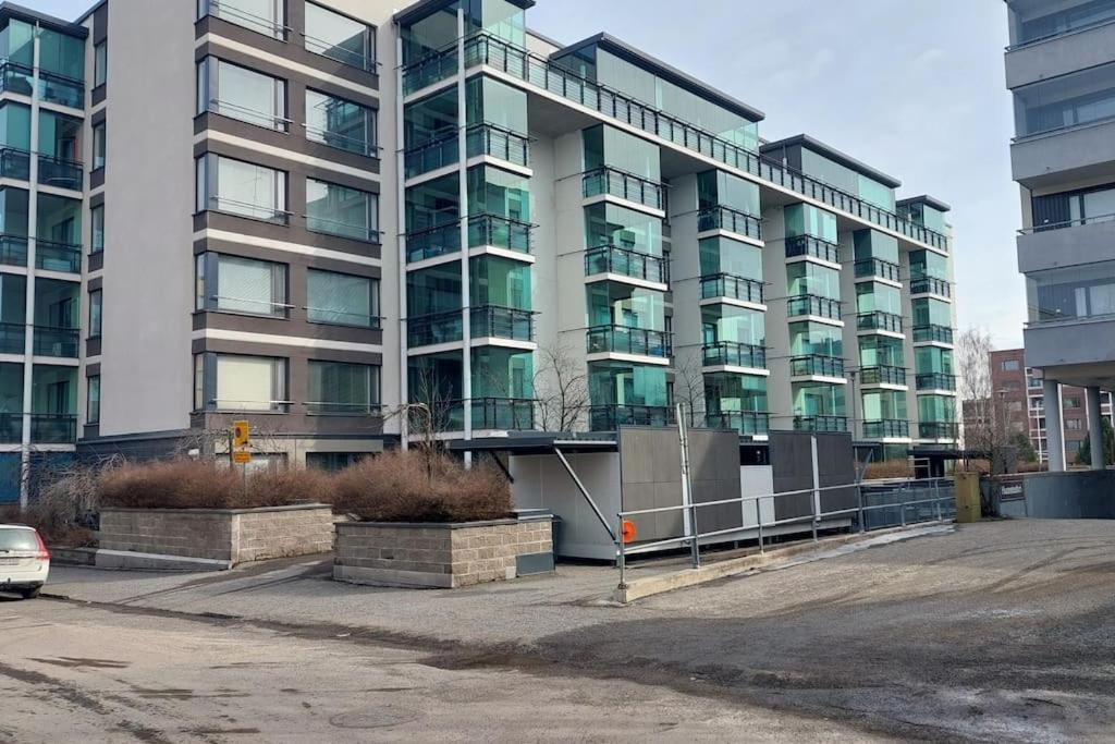 Top location apartment with balcony and sauna Kotimaailma Apartments