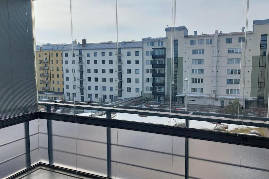 Top location apartment with balcony and sauna Kotimaailma Apartments