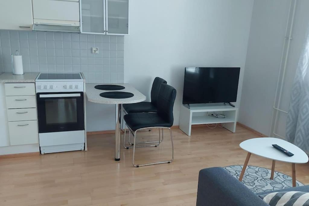 Top location apartment with balcony and sauna Kotimaailma Apartments