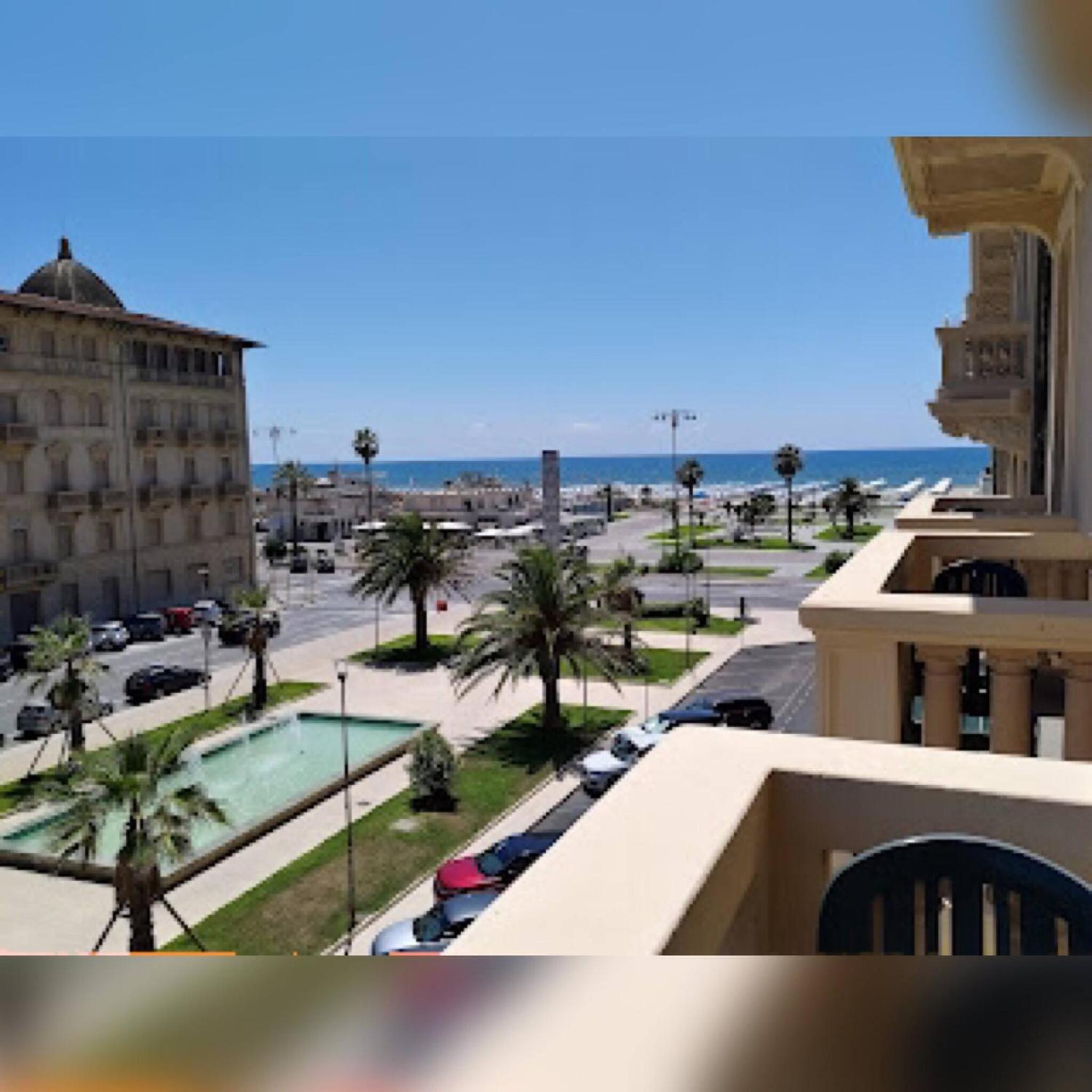 Viareggio live in Top deco view 2