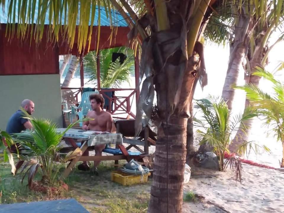 Ella's Place Salang Tioman
