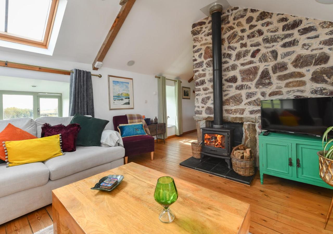 3 Bed in Aberdaron oc-tycam view 5