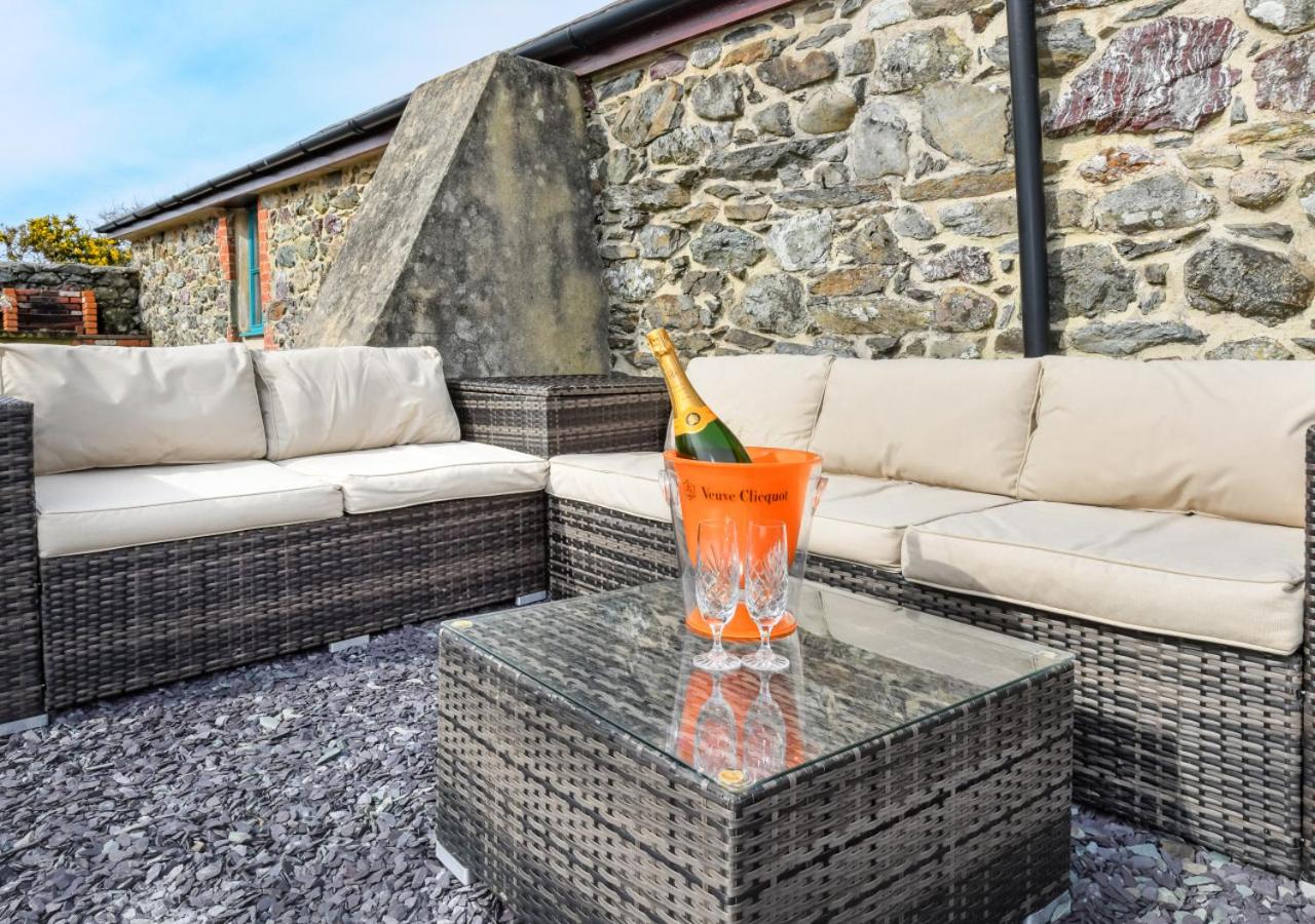 3 Bed in Aberdaron oc-tycam view 2