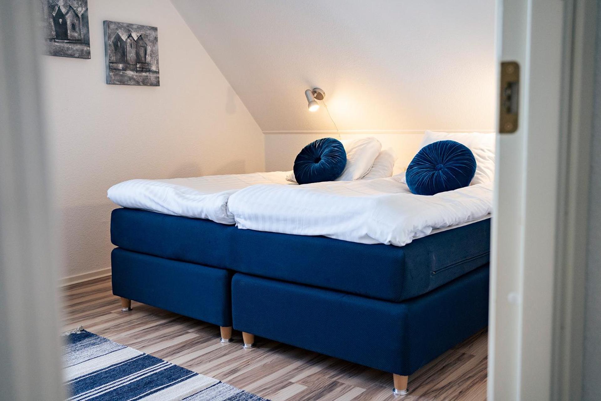Rymligt radhus med trädgård & parkering