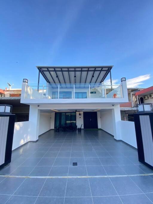 Brand New Premium House & Karaoke @BM Near Iconcity