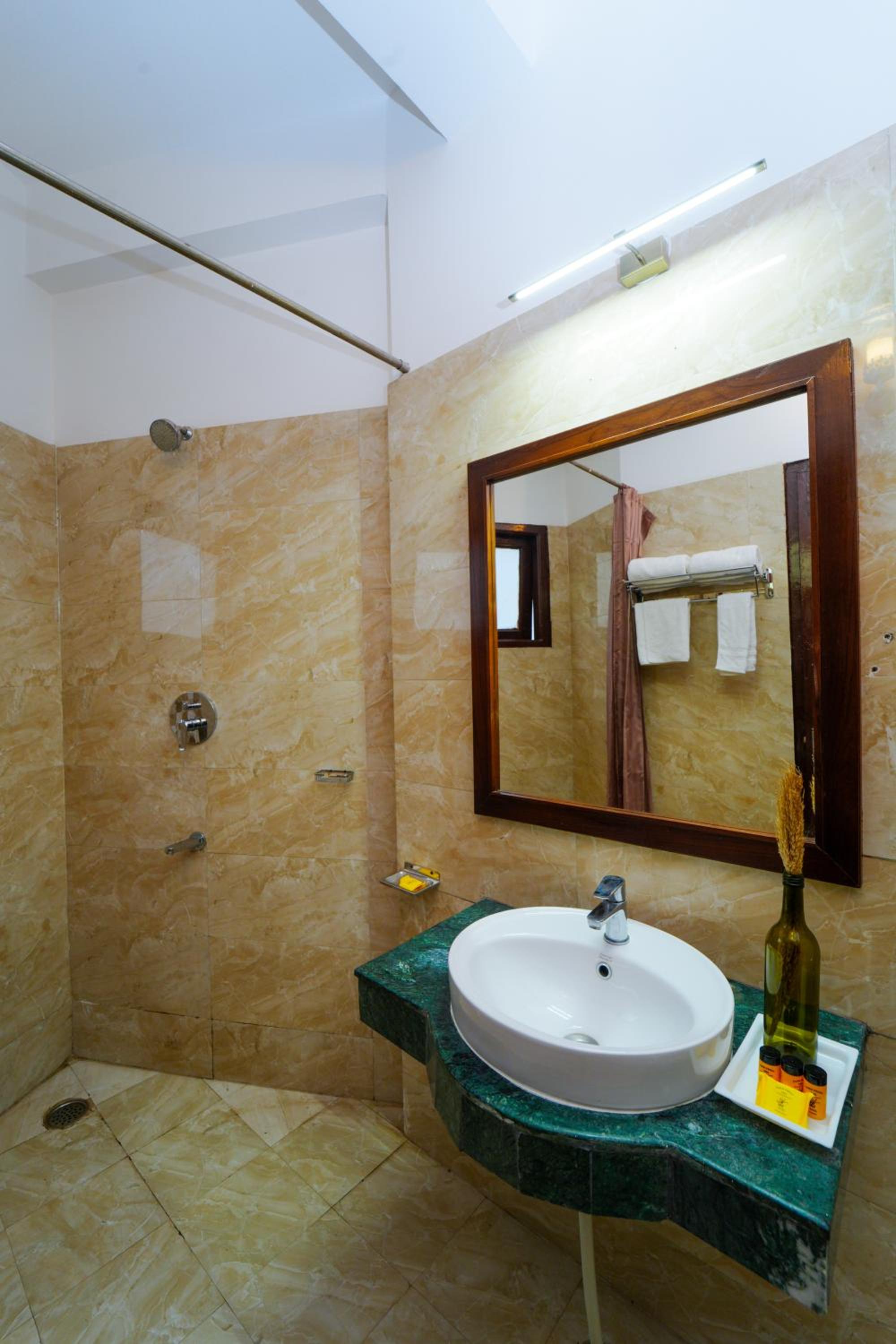 Photo 11