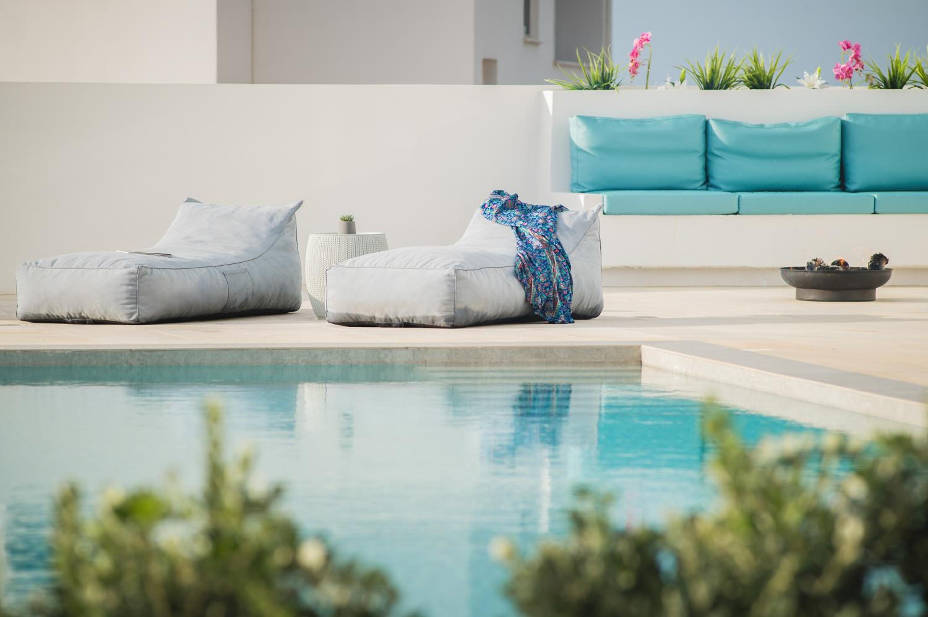 Tholaria Villa