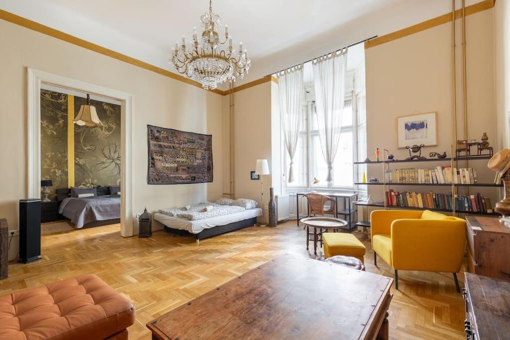 Bourgeois Bohème Apt. 88 m² City Center view 5