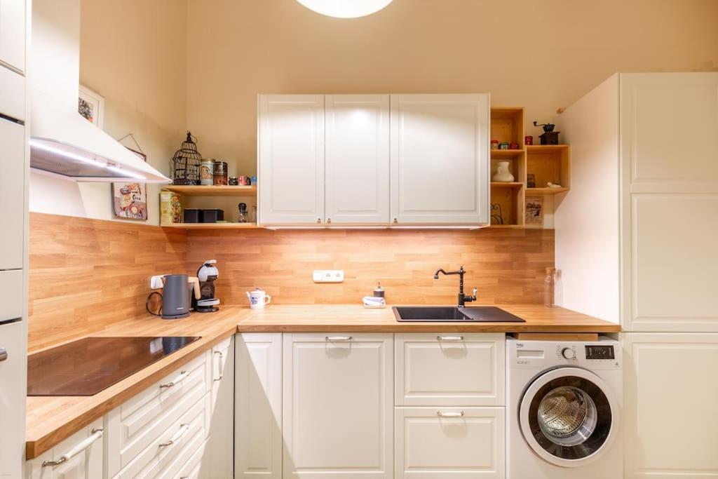 Bourgeois Bohème Apt. 88 m² City Center view 4