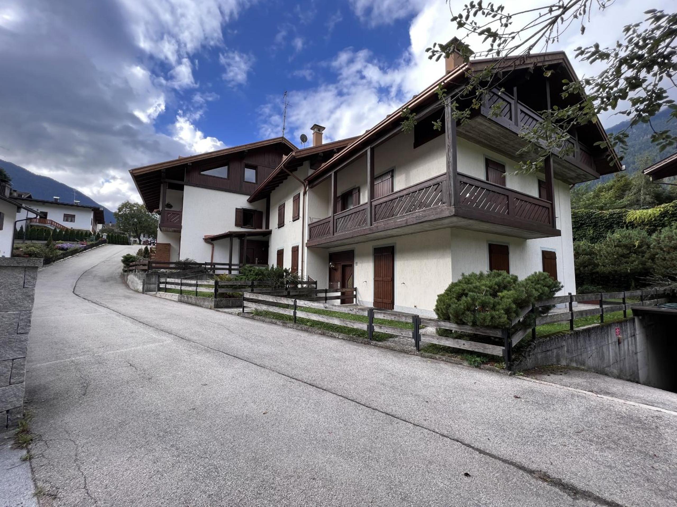 072 Trilocale, Giustino view 3
