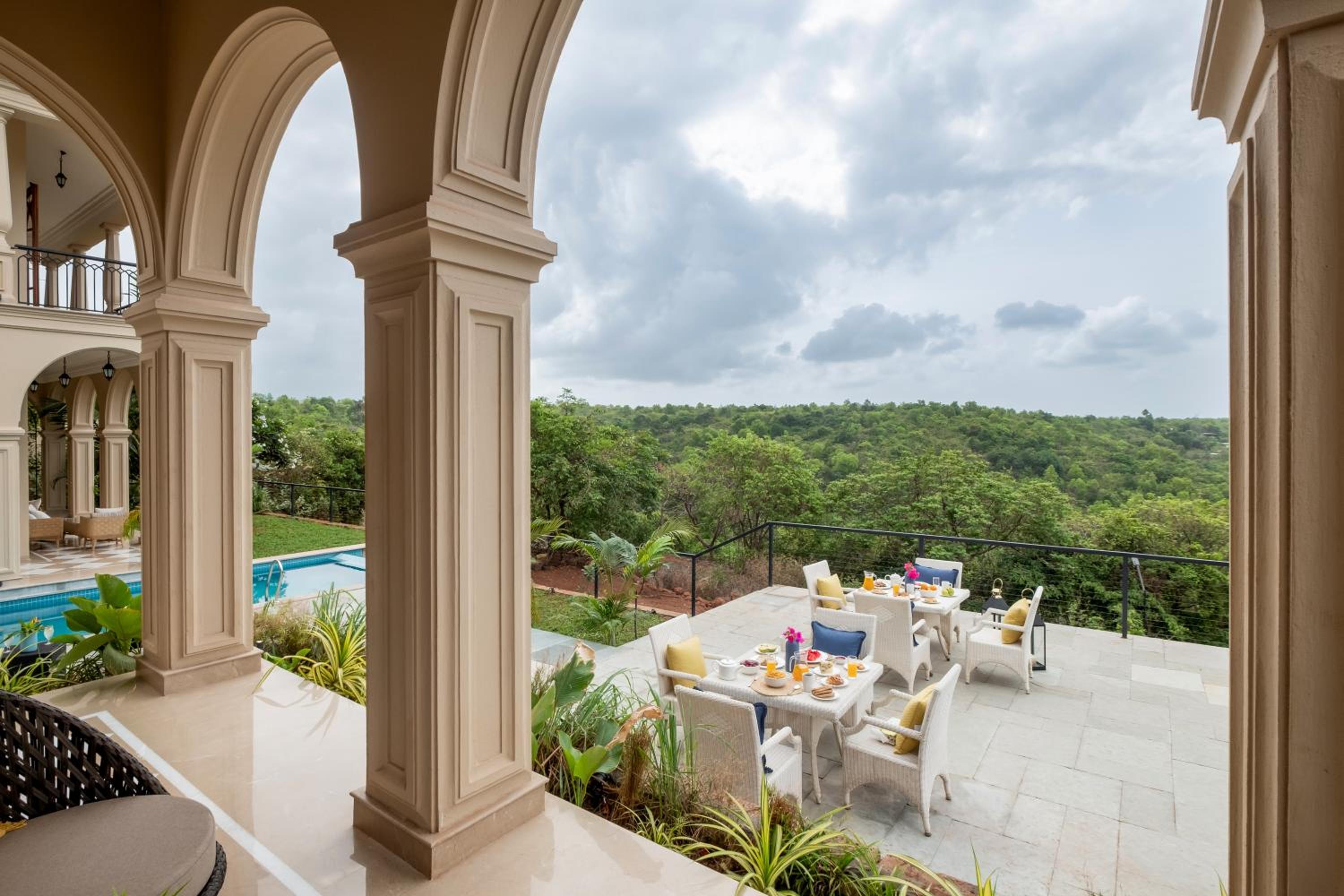 LohonoStays Sacri Borod Hill 7 view 4
