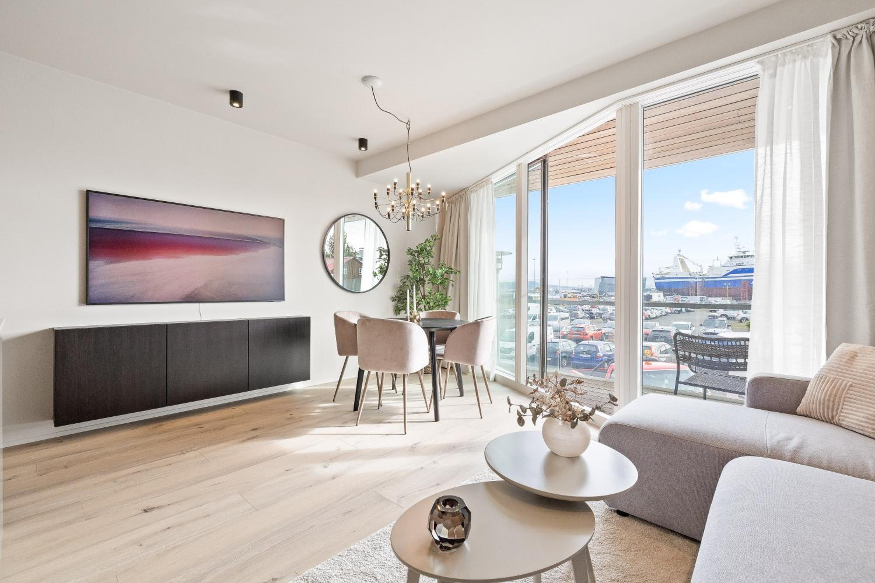 Brand New Downtown Harbor Apartment view 2