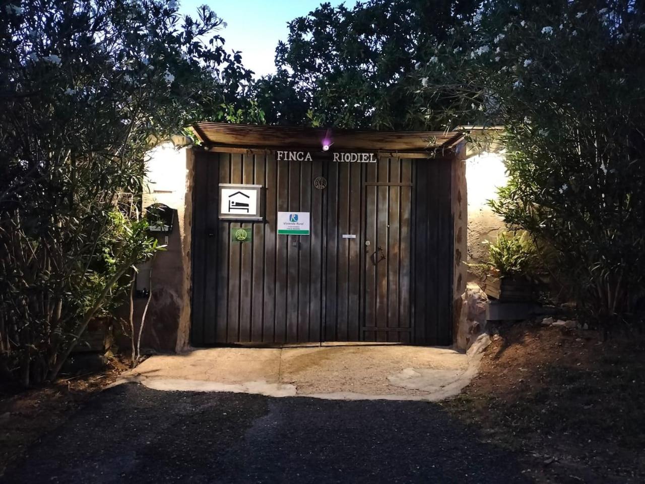 FINCA RIODIEL