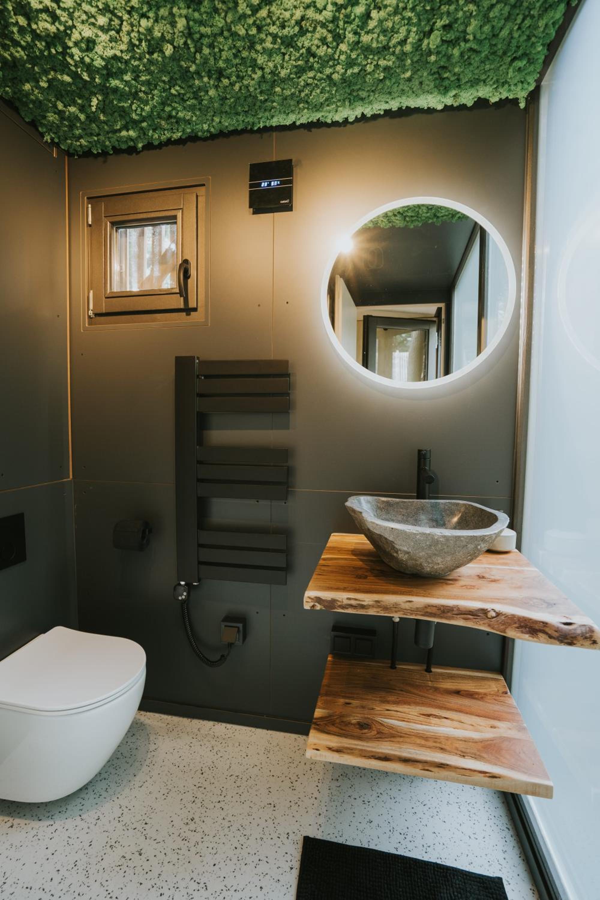 Slowood Cabins