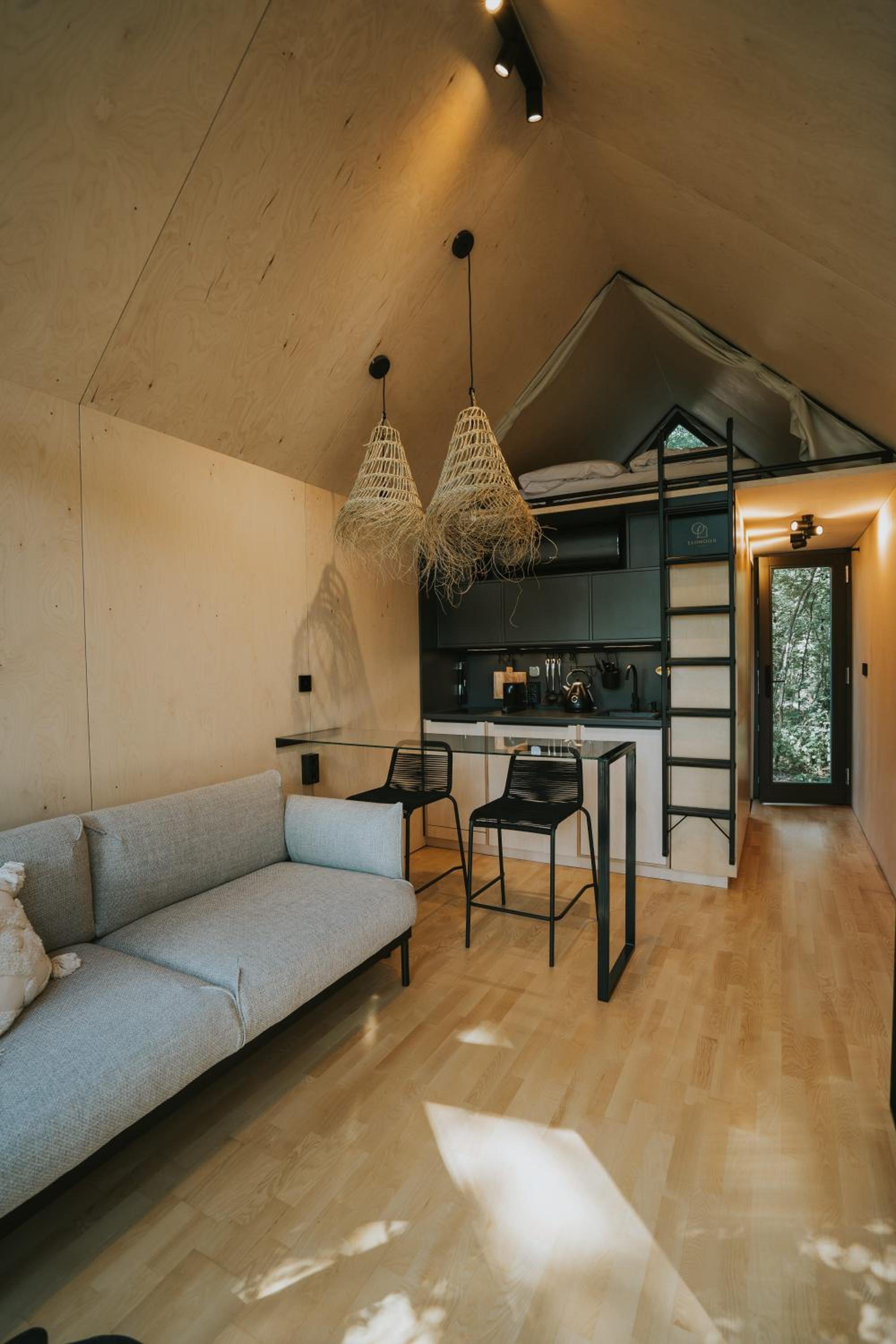 Slowood Cabins
