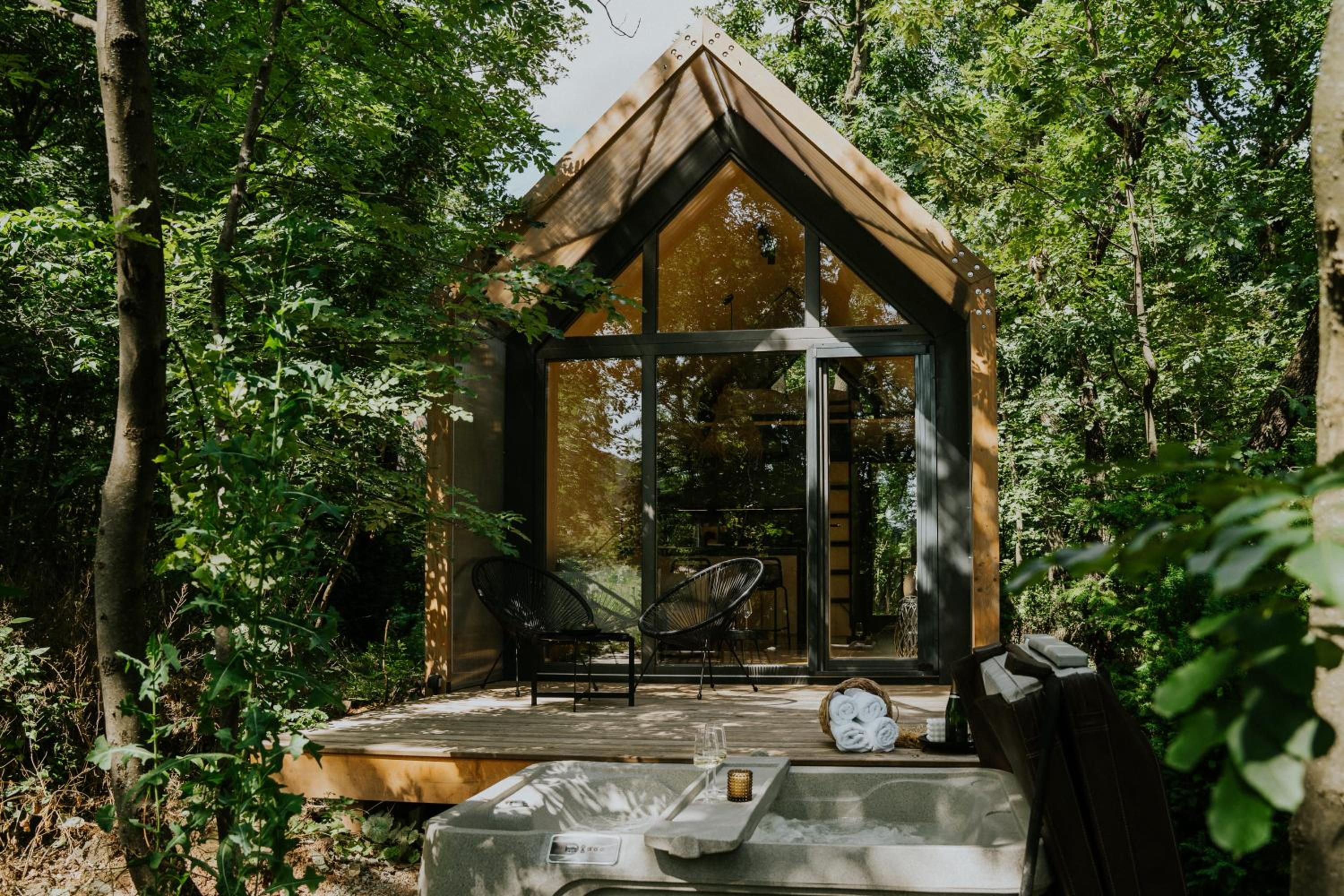 Slowood Cabins