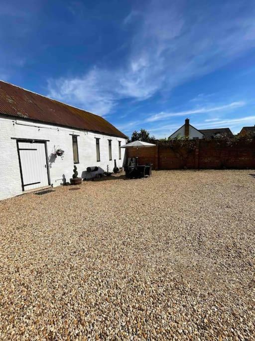 The Old Hay Barn - Games Room, Gym, Sleeps 8 view 4