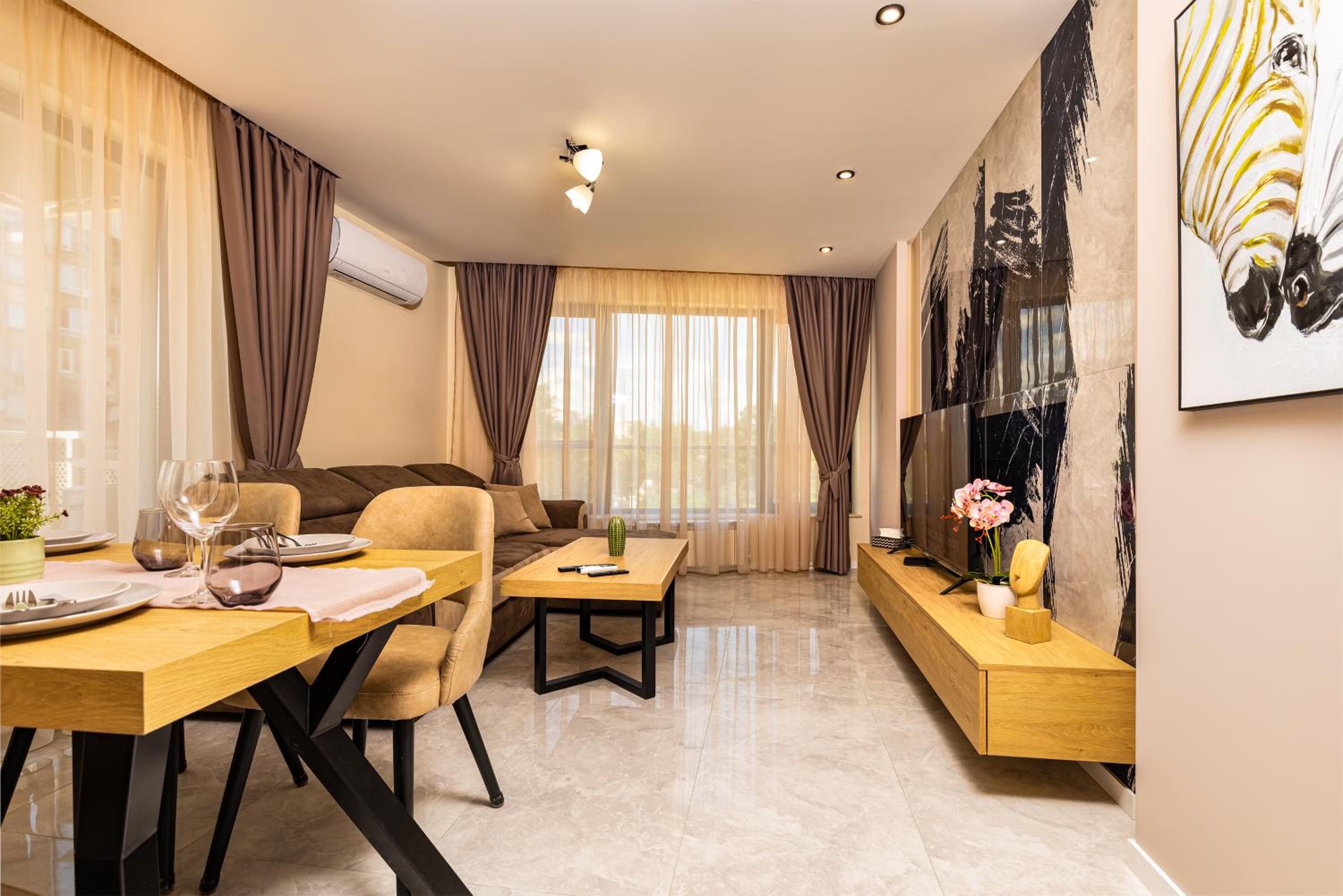 Urban Lux 3 ~ 1BD Flat in the heart of Plovdiv
