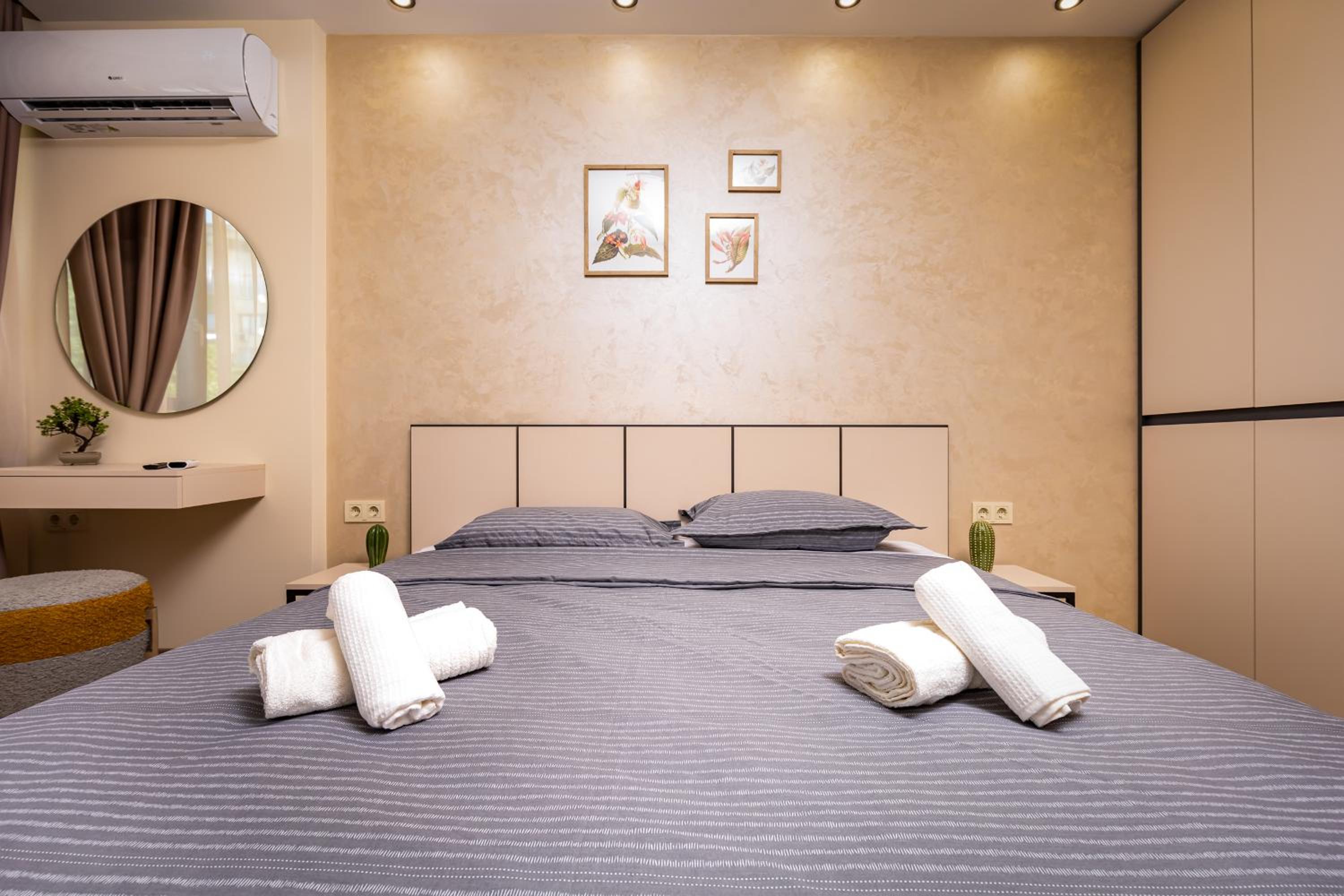 Urban Lux 3 ~ 1BD Flat in the heart of Plovdiv