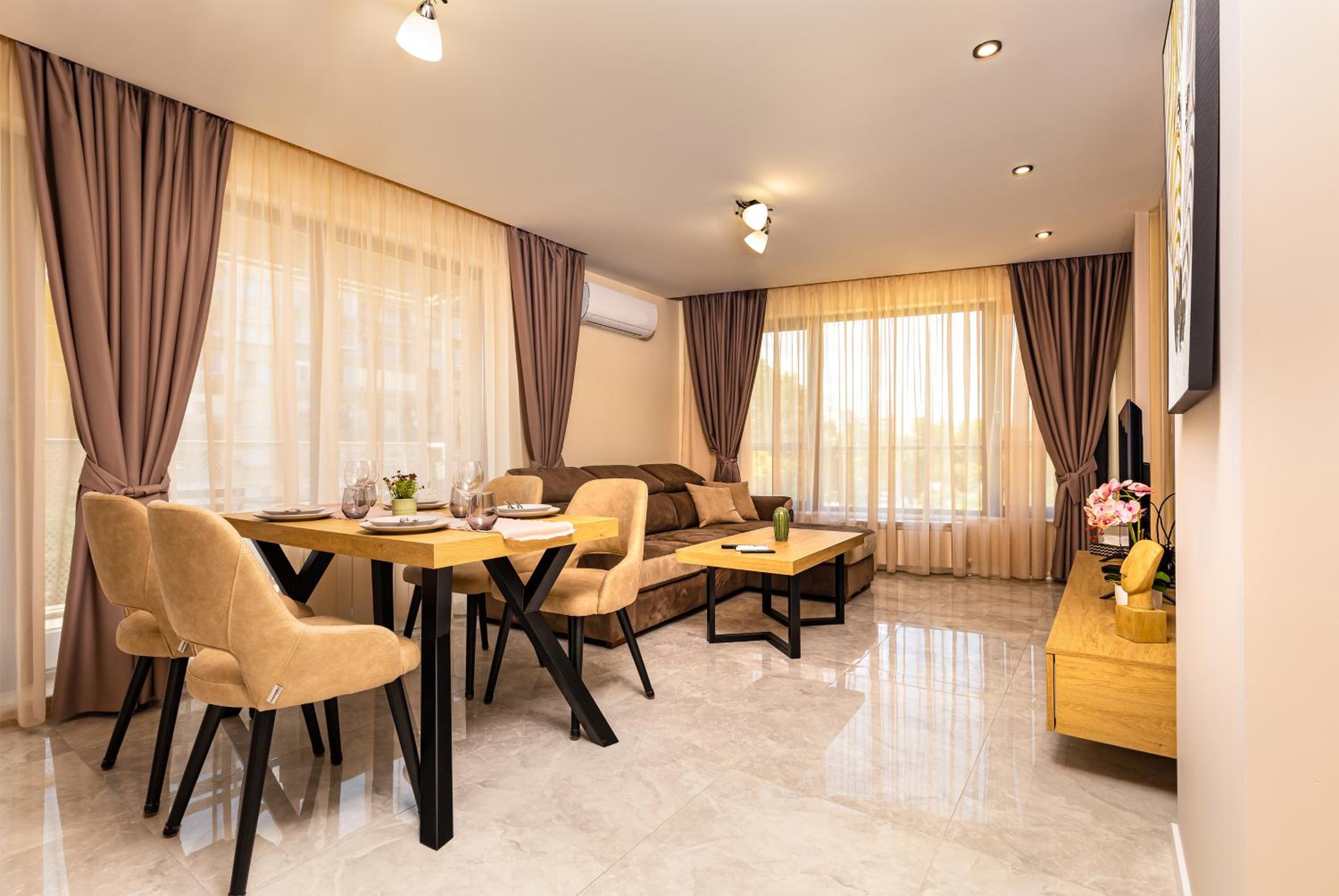 Urban Lux 3 ~ 1BD Flat in the heart of Plovdiv