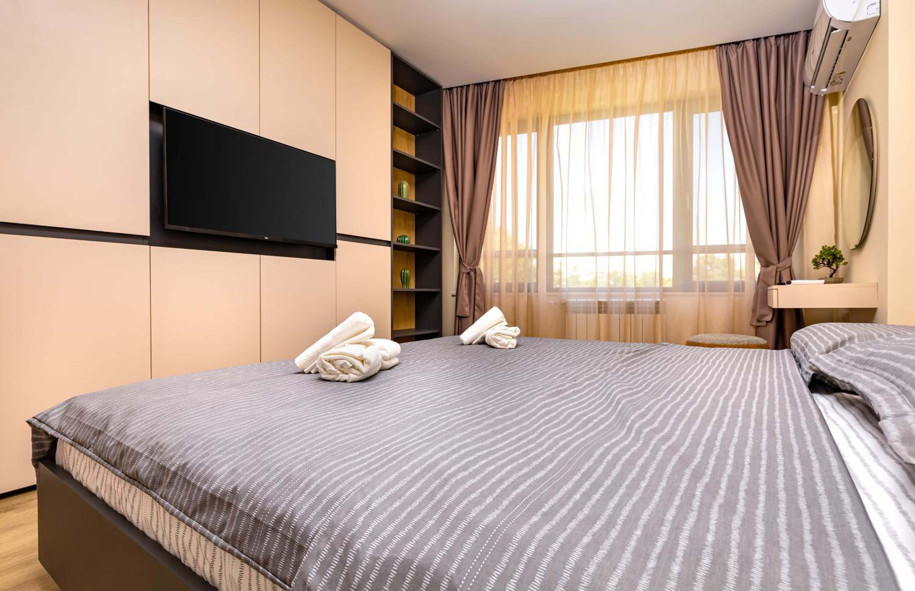 Urban Lux 3 ~ 1BD Flat in the heart of Plovdiv