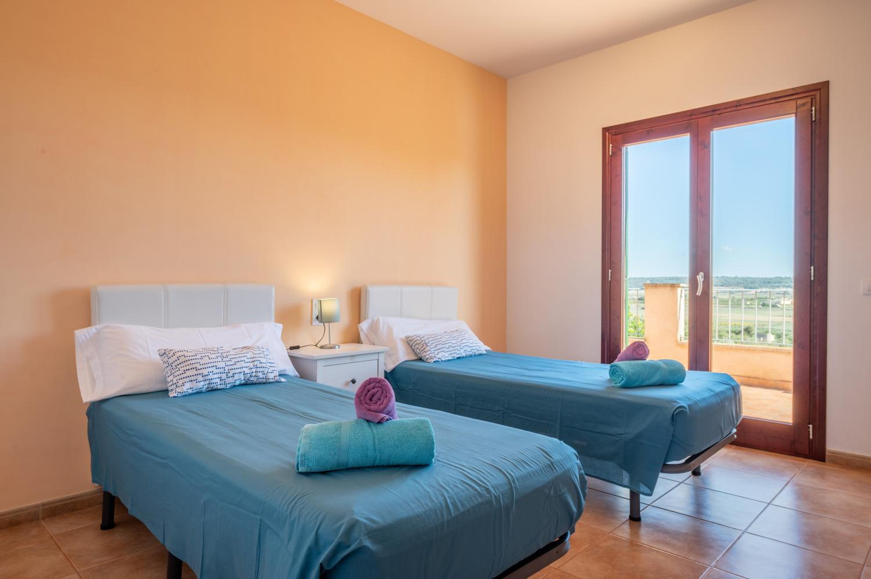 Finca Son Puca en Petra — hotel room